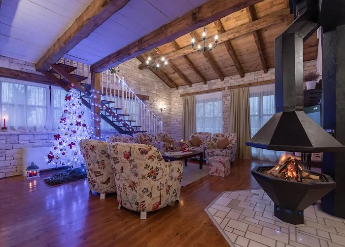 Family Villa Lipica With Private Pool And Jacuzzi