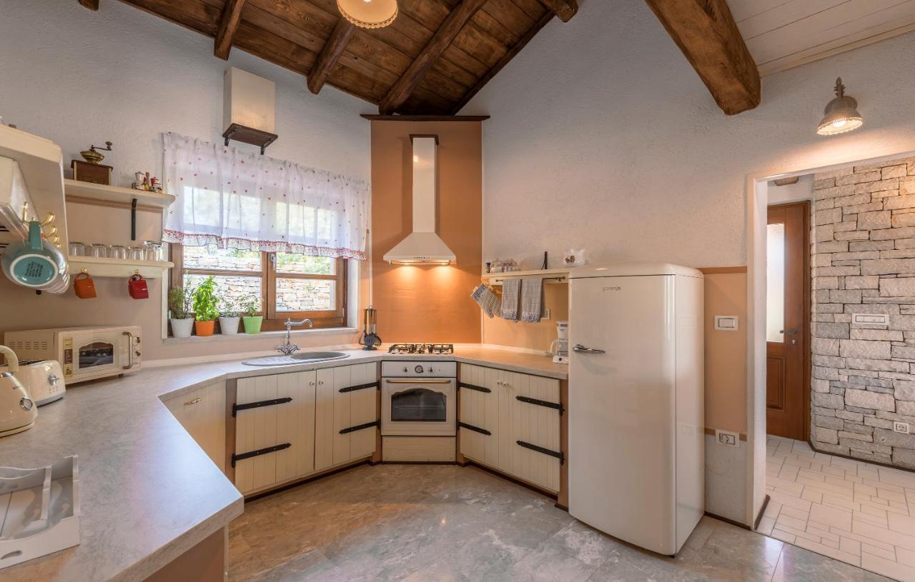 Villa Family Lipica With Private Pool&jacuzzi