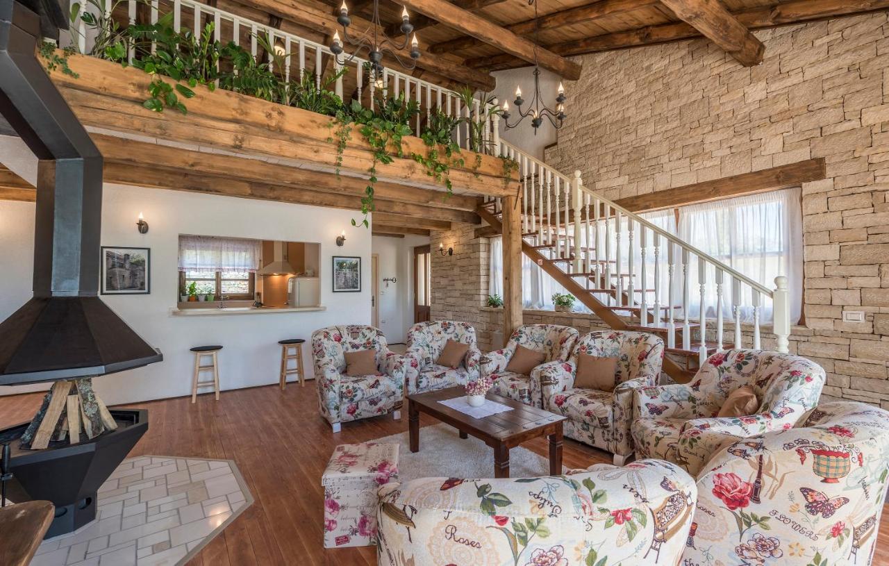 Family Lipica With Private Pool And Jacuzzi * Pazin
