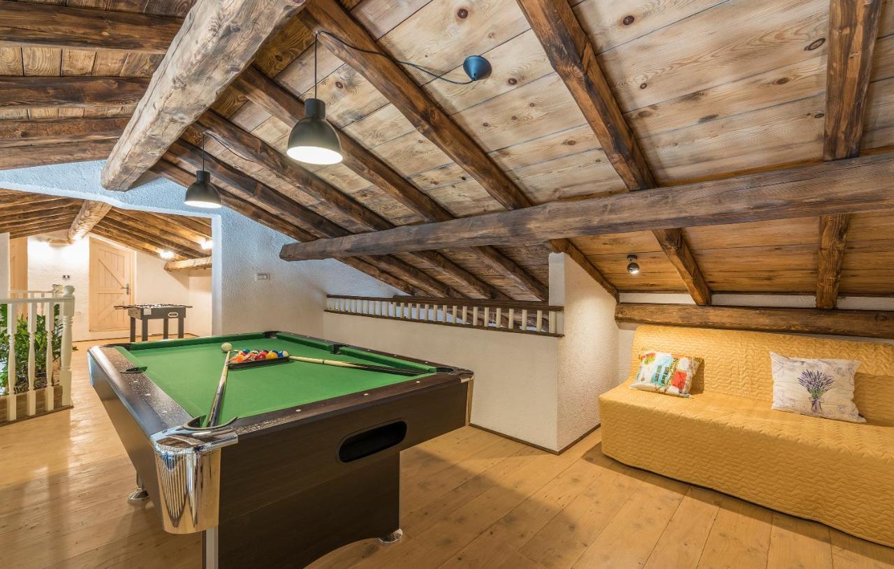 Family Lipica With Private Pool And Jacuzzi *